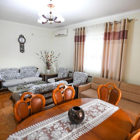 Apartment Darlin Berat Luaran gambar