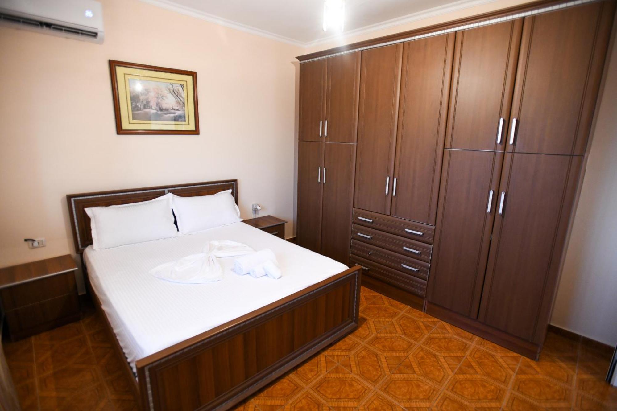 Apartment Darlin Berat Luaran gambar