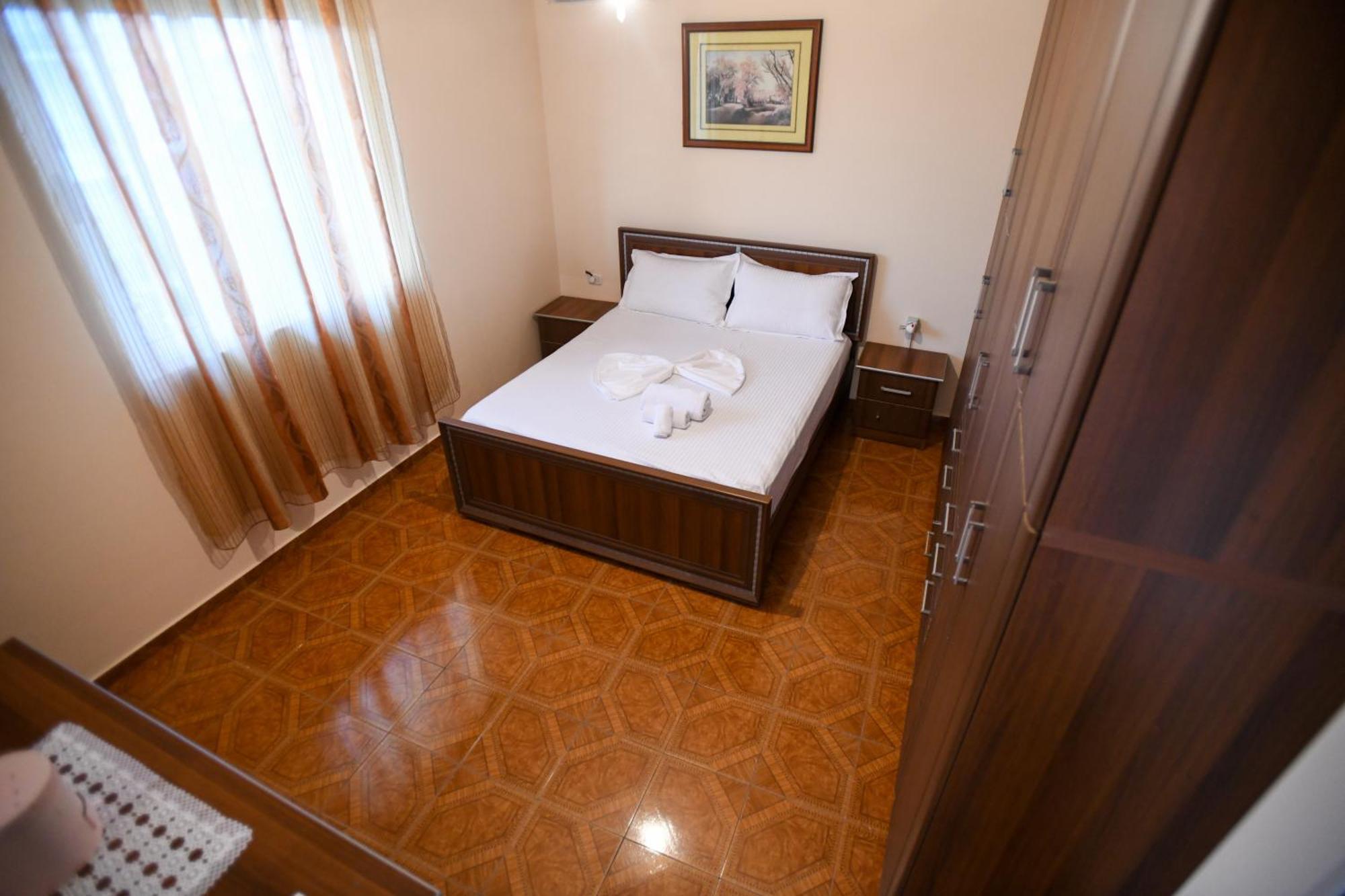 Apartment Darlin Berat Luaran gambar