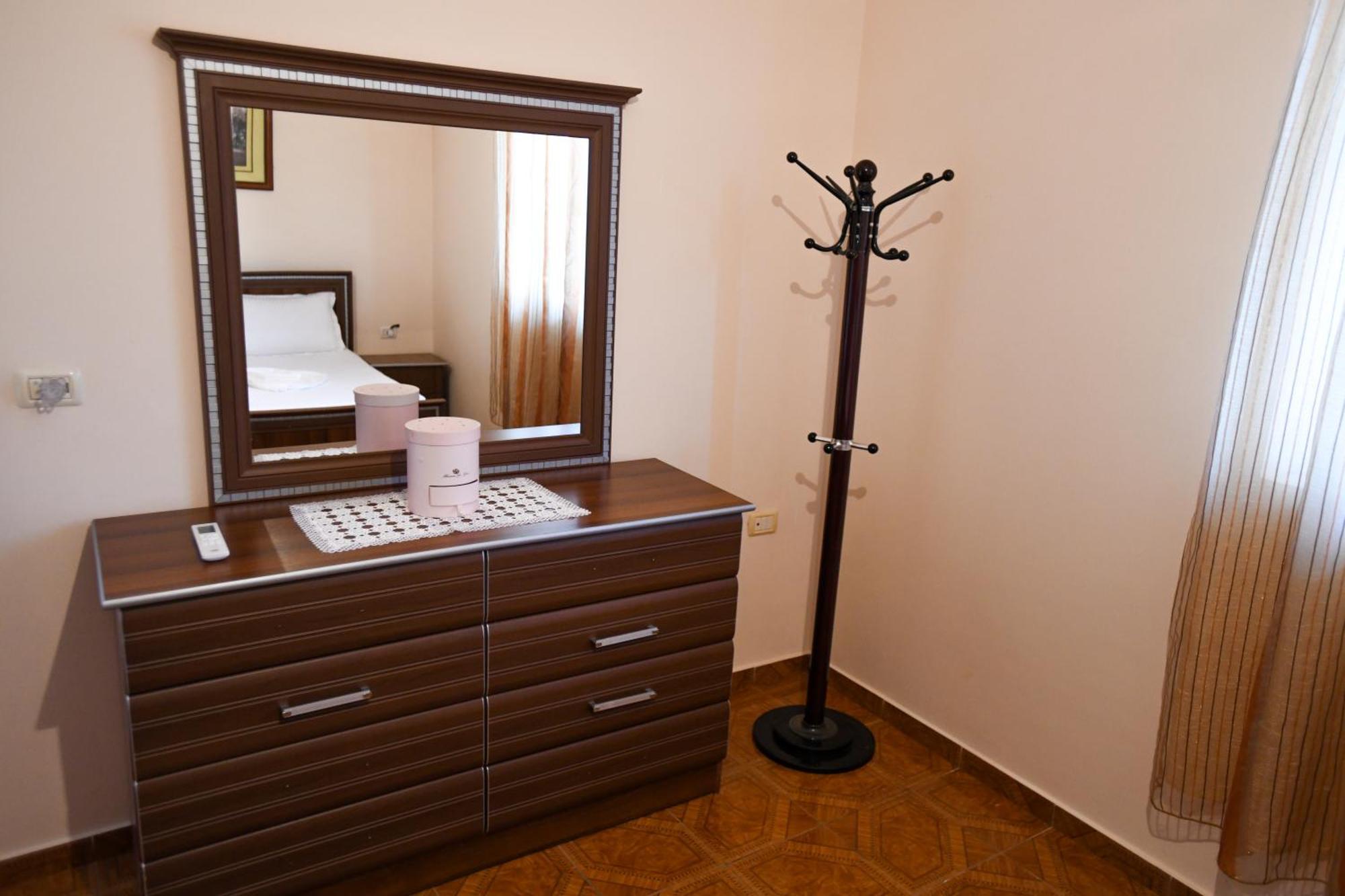 Apartment Darlin Berat Luaran gambar